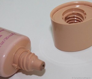 essenceallinonebbcream02natural3