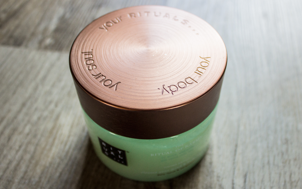 rituals-ritual-of-karma-body-scrub-2
