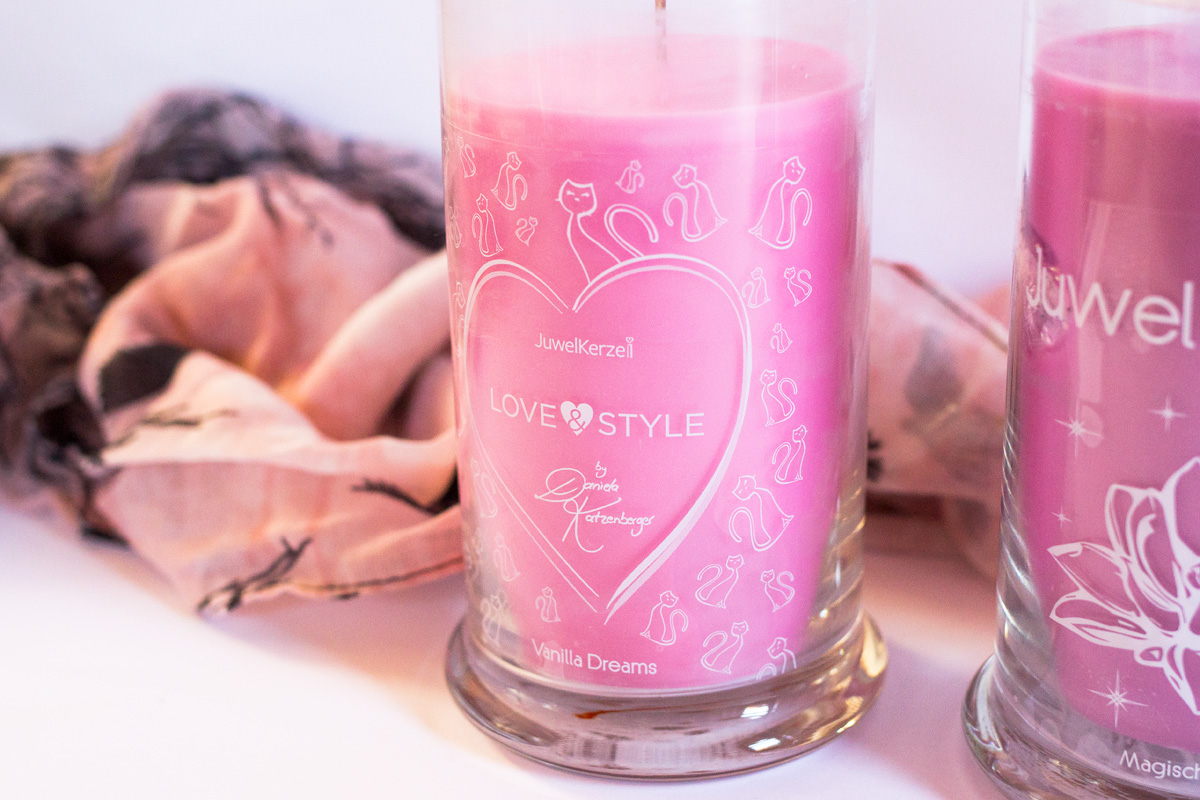 juwelkerze-daniela-katzenberger-magische-eisblume-vanilla-dreams-1 Juwelkerze - Schmuck in jeder Kerze juwelkerze-daniela-katzenberger-magische-eisblume-vanilla-dreams-2 Juwelkerze - Schmuck in jeder Kerze juwelkerze-daniela-katzenberger-vanilla-dreams-1 Juwelkerze - Schmuck in jeder Kerze