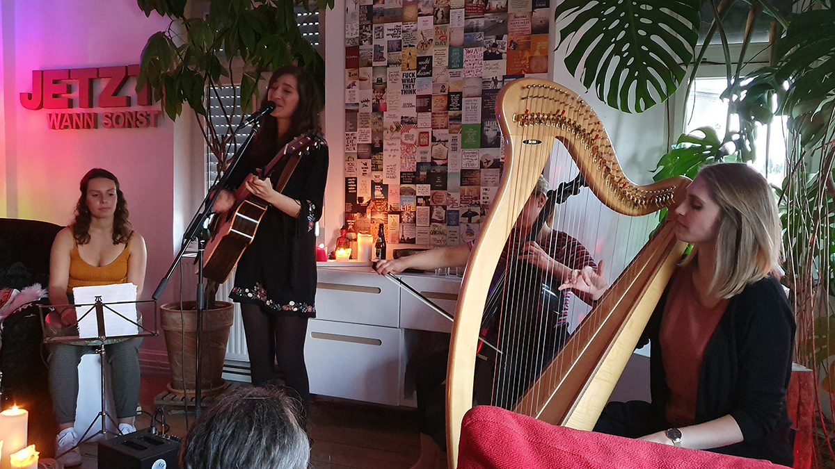 Wohnzimmerkonzert mit Eva Croissant Wohnzimmerkonzert mit Eva Croissant
